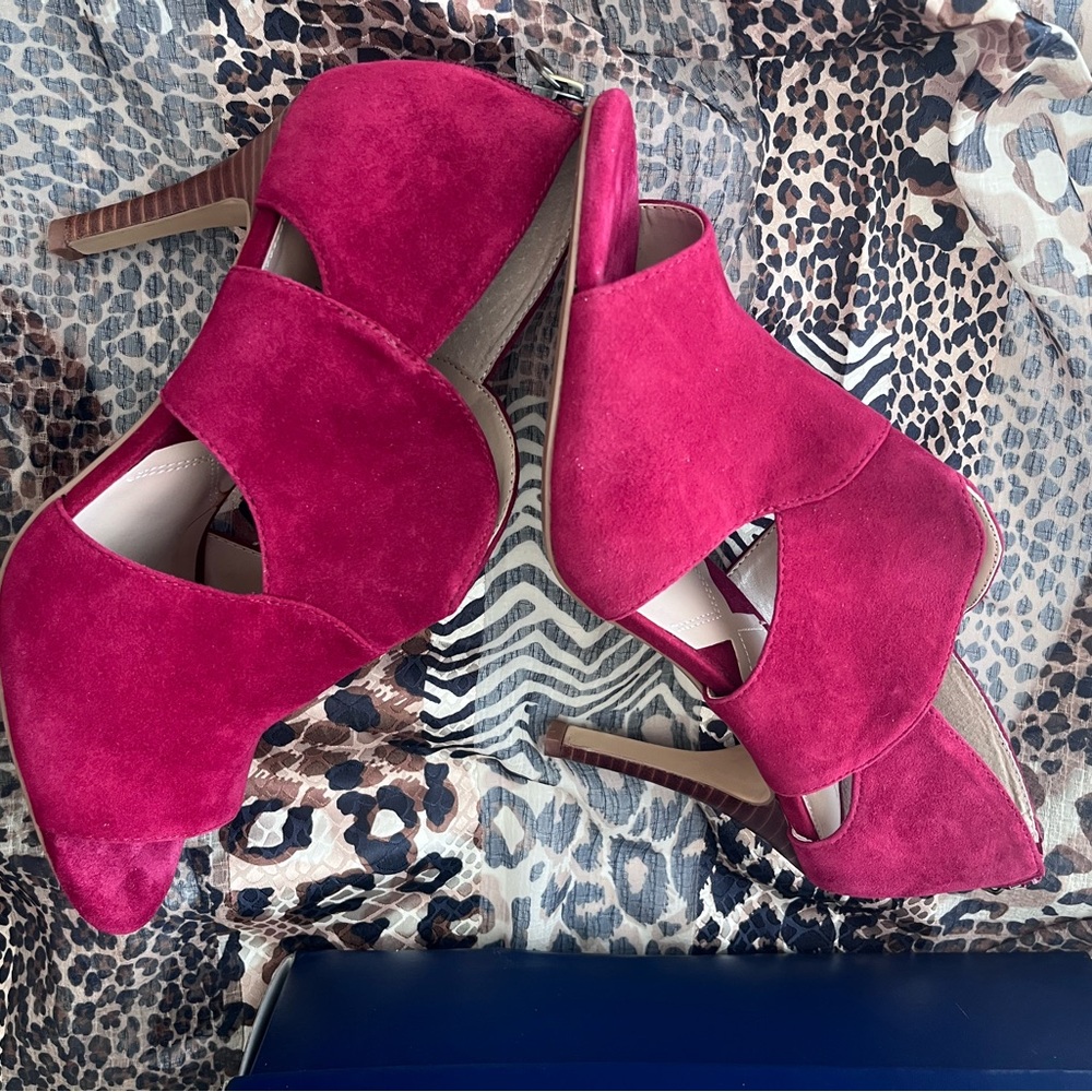 Adrienne Vittadini Fuchsia Suede Cutout Heels